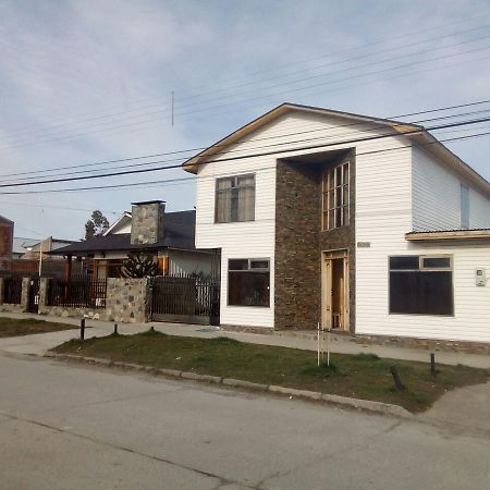 Hostal Los Pioneros 纳塔列斯港 外观 照片