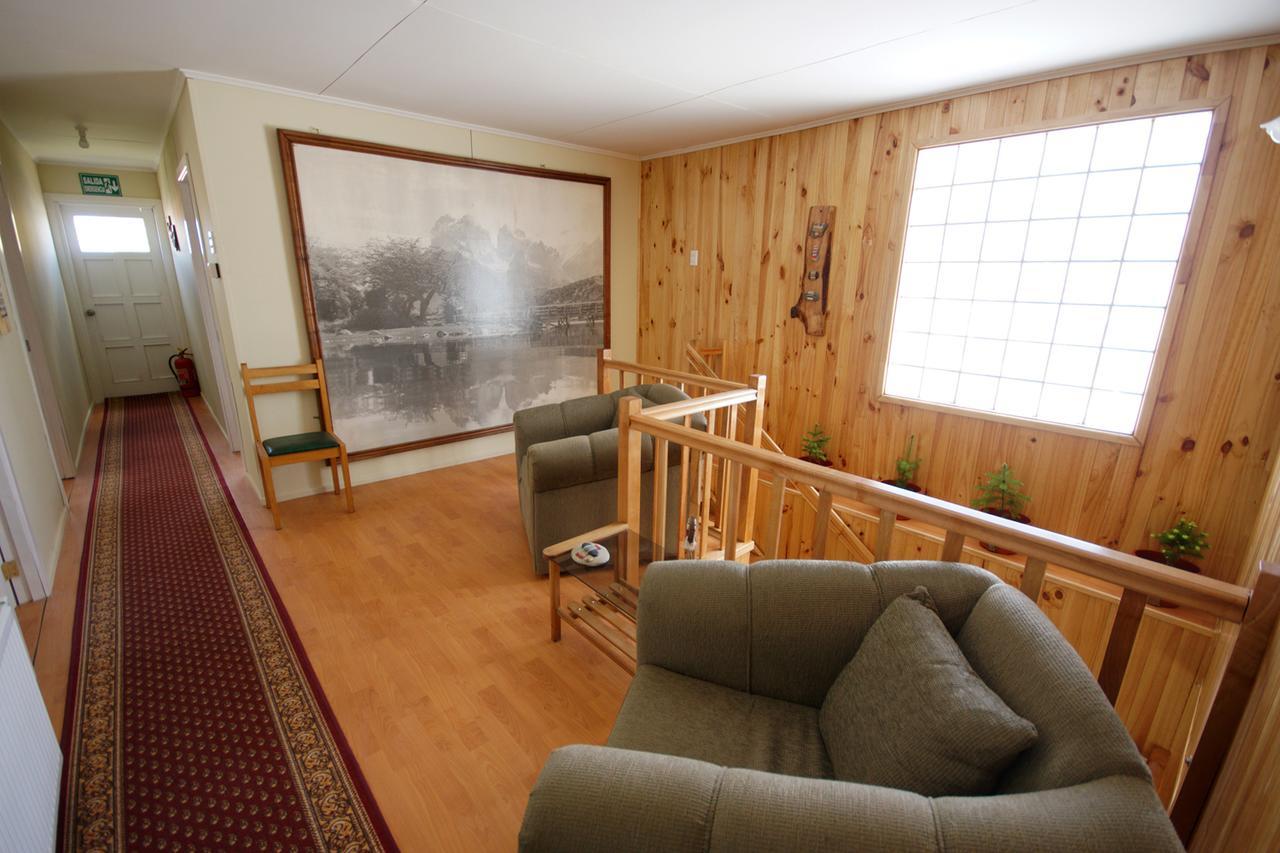 Hostal Los Pioneros 纳塔列斯港 外观 照片