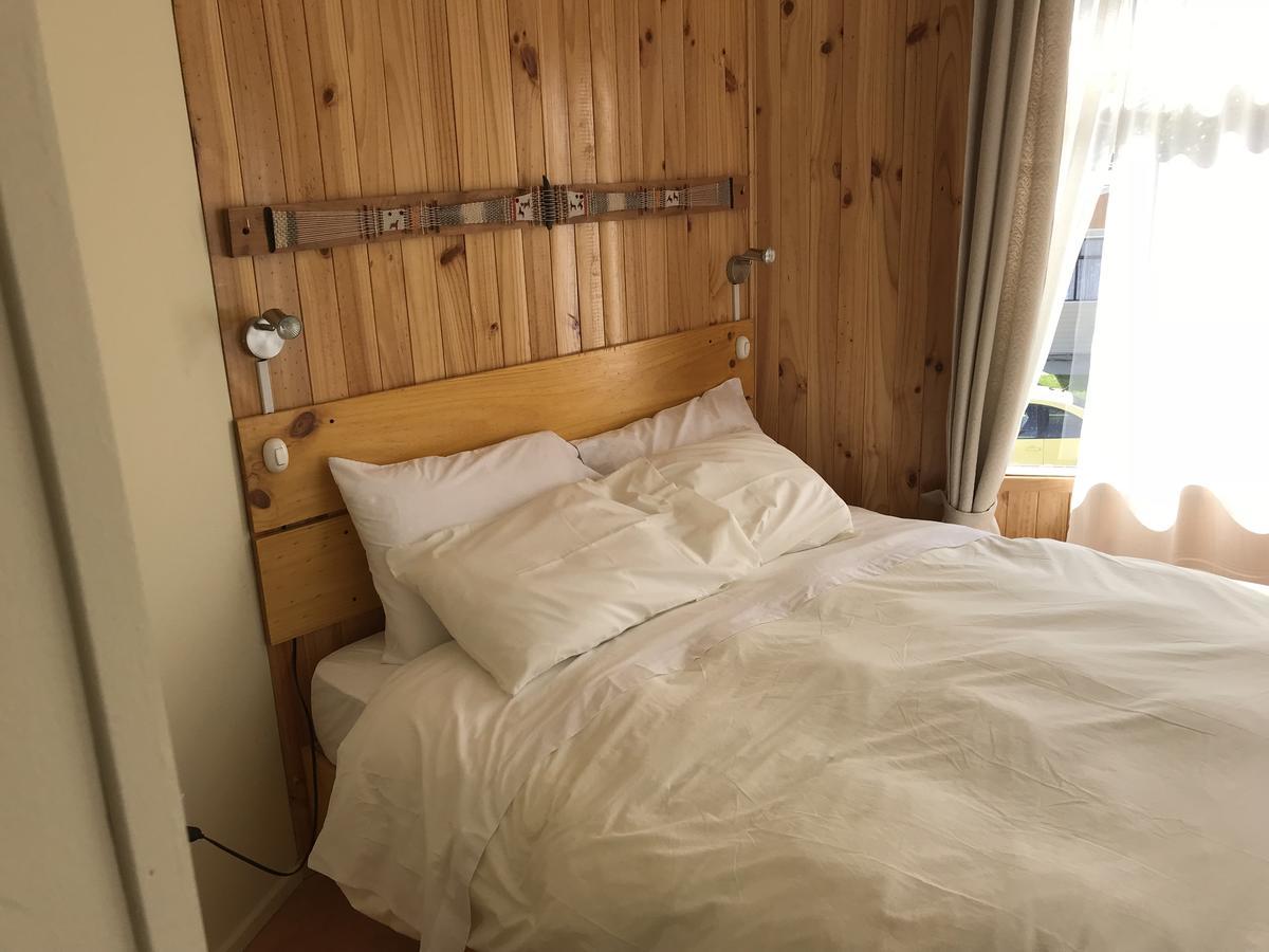 Hostal Los Pioneros 纳塔列斯港 外观 照片