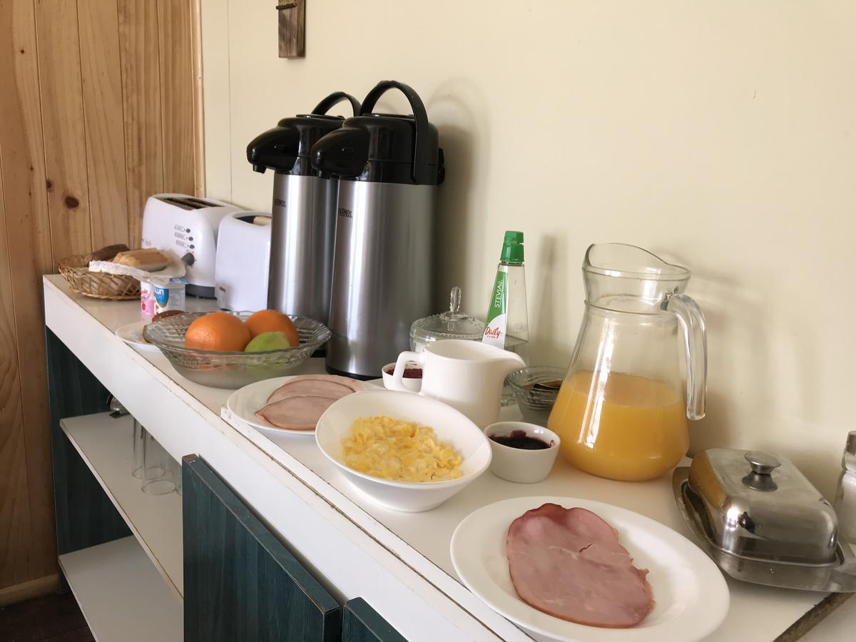 Hostal Los Pioneros 纳塔列斯港 外观 照片