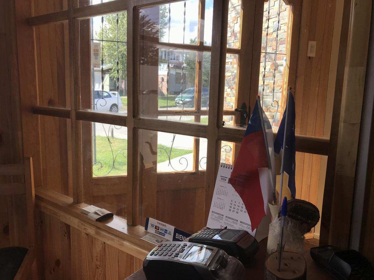 Hostal Los Pioneros 纳塔列斯港 外观 照片